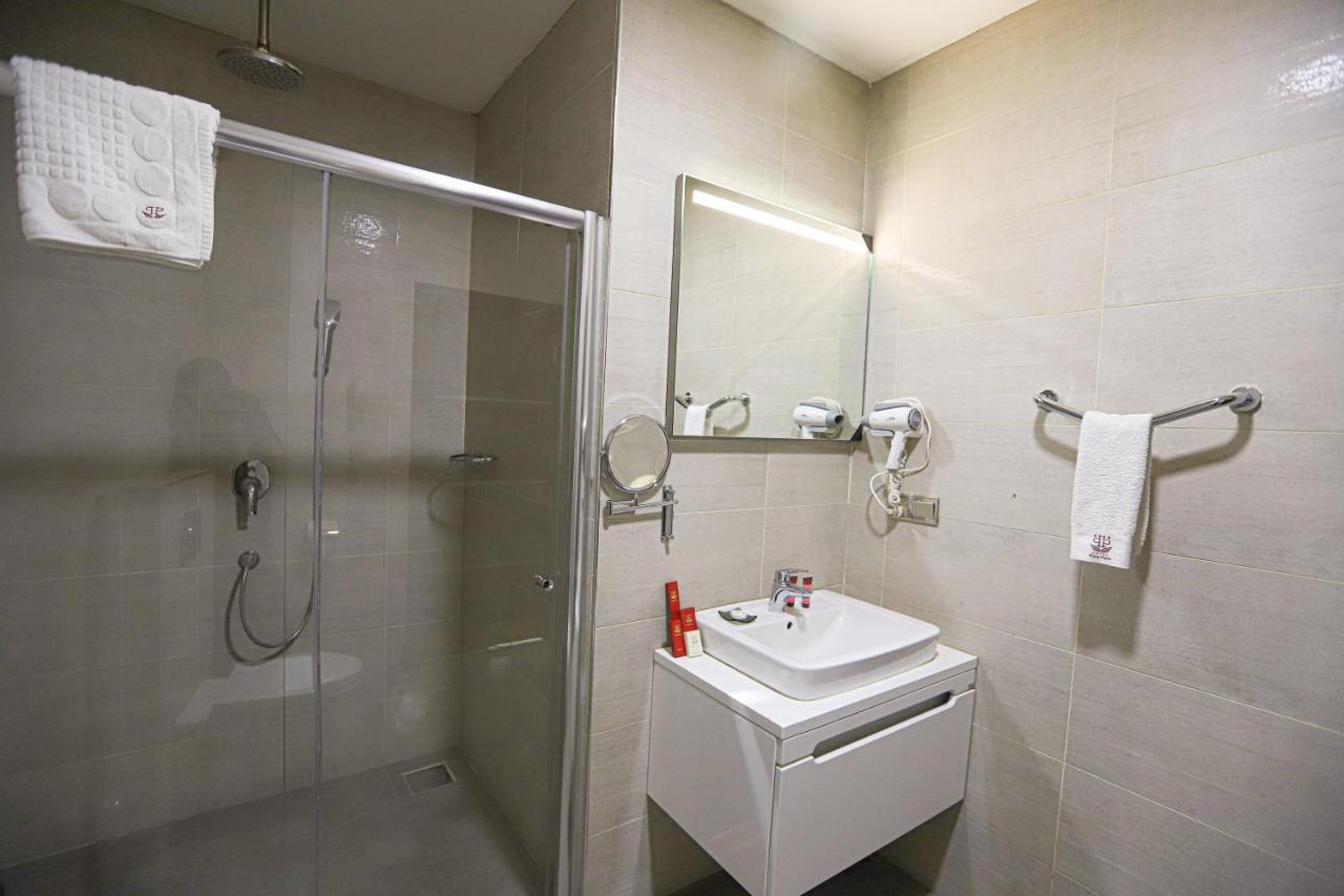 Paris Plaza Hotel Erbil Esterno foto